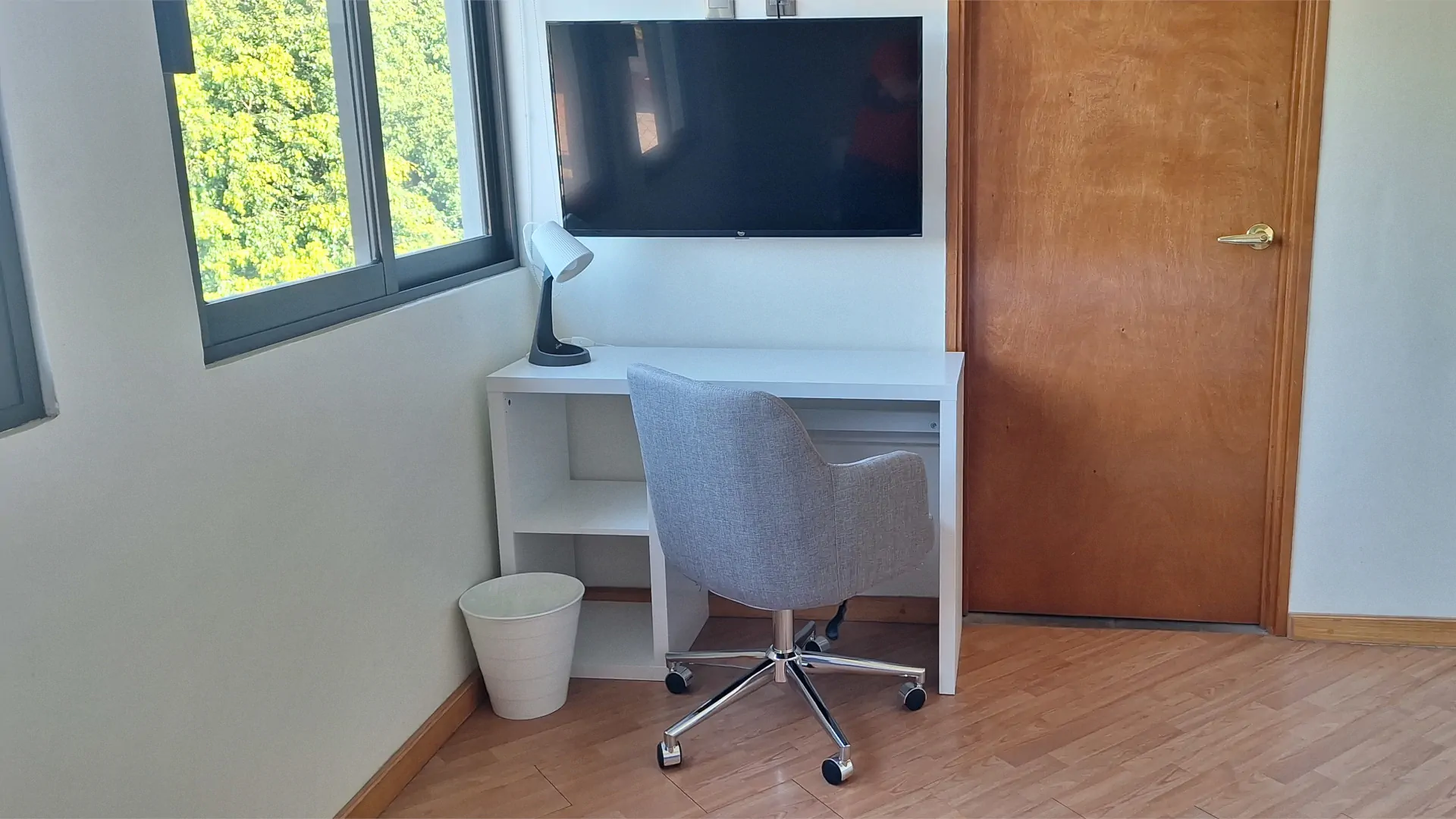 Work desk executive suite at Lomas de Chapultepec