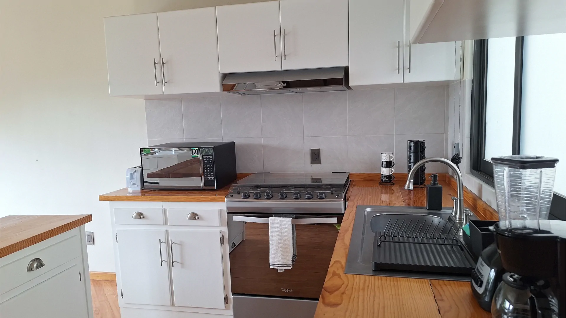 Kitchen executive suite at Lomas de Chapultepec